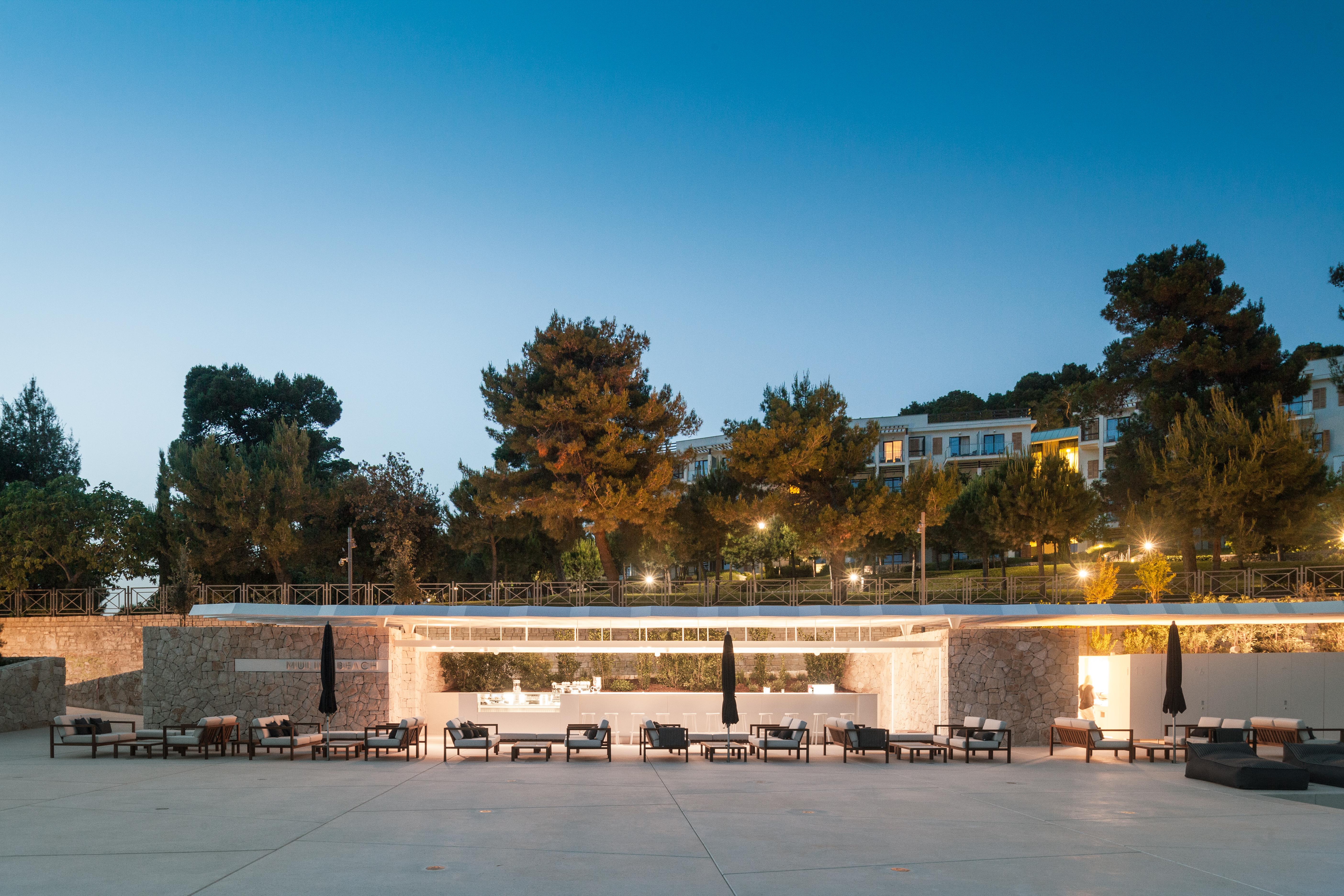 Lone Hotel By Maistra Collection Rovinj Dış mekan fotoğraf The restaurant at the hotel